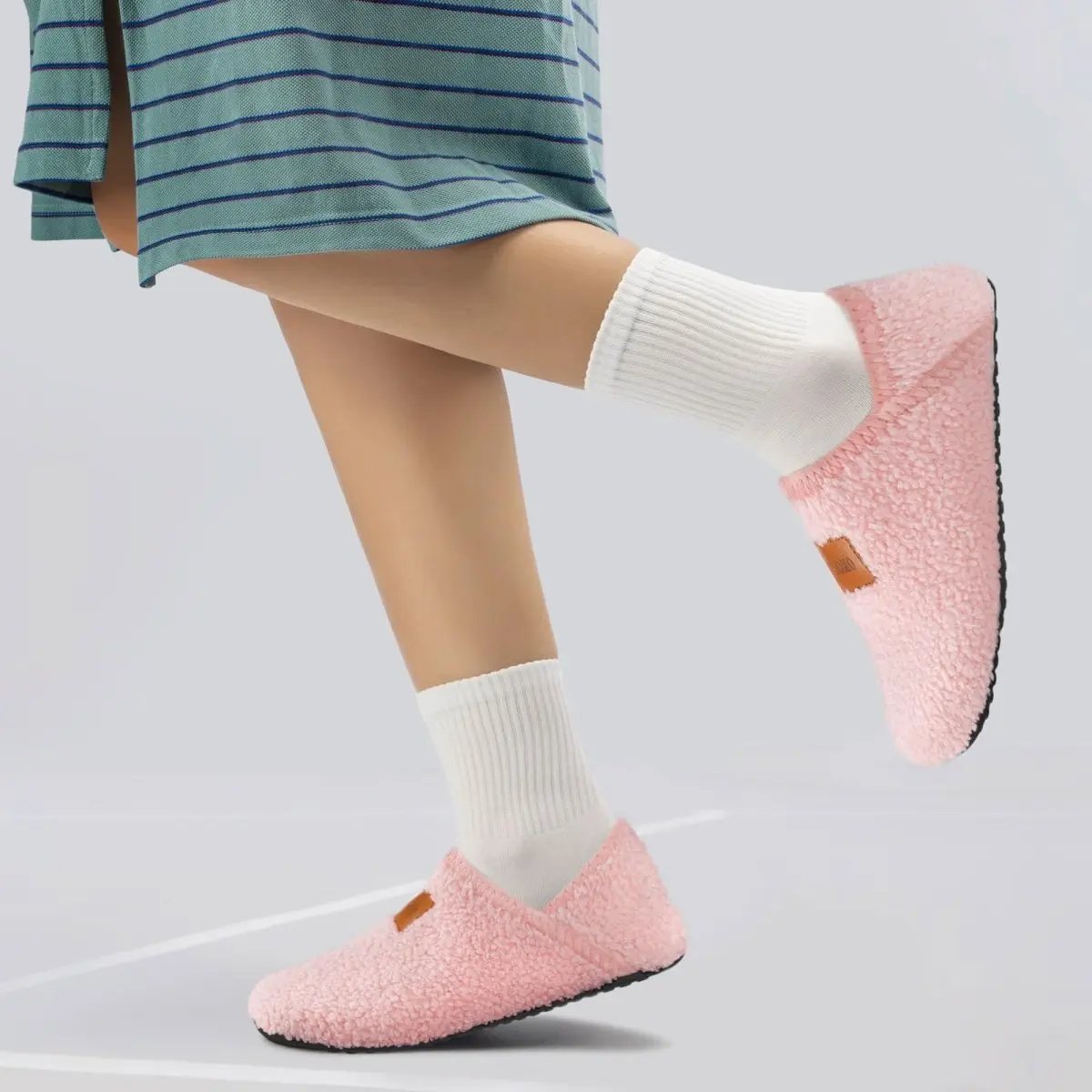 House Slippers for Women Men Indoor Barefoot Slippers Socks Furry Slip on House Shoes Cozy Comfy Slippers for Home Bedroom Travel Yoga - Love Salve